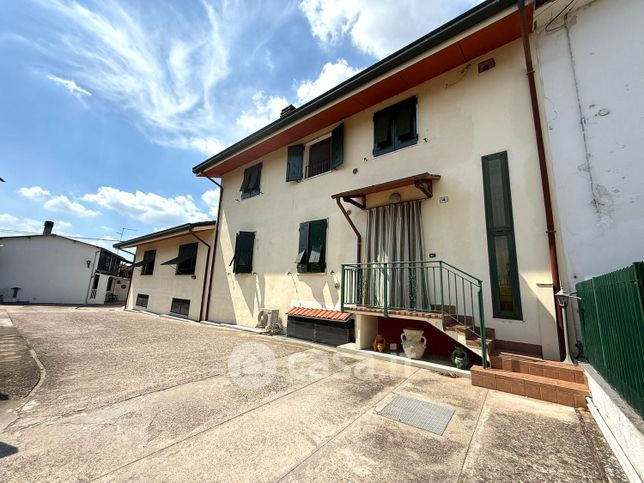 Casa indipendente in residenziale in Via Giuseppe Garibaldi 52