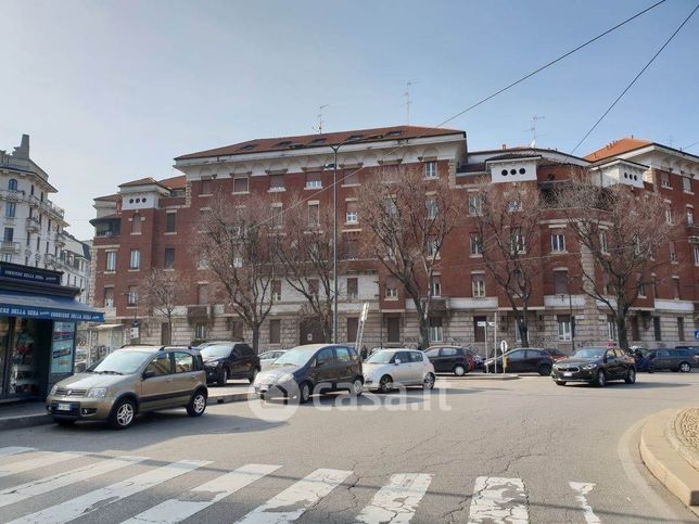 Negozio/locale commerciale in commerciale in Via Garigliano