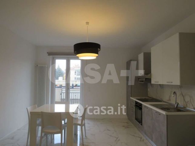 Appartamento in residenziale in Viale Luigi Borri 5