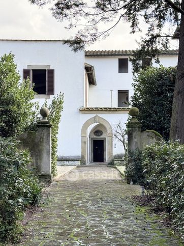 Villa in residenziale in 