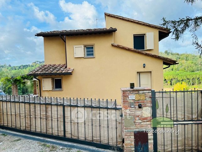 Rustico/casale in residenziale in Via Roma