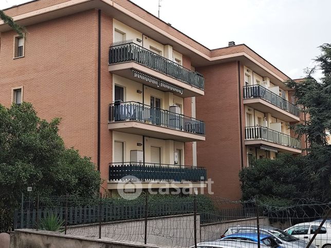 Appartamento in residenziale in Via Arturo Bianchini 1