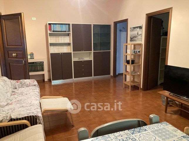 Appartamento in residenziale in Via A. Onofri 7