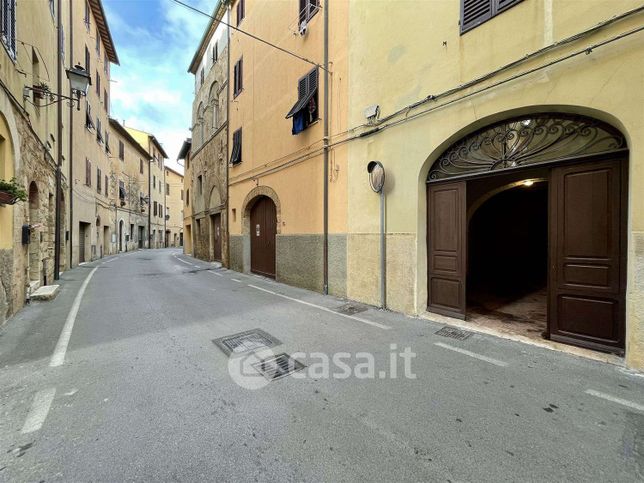 Garage/posto auto in residenziale in 