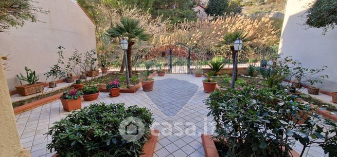 Villetta a schiera in residenziale in