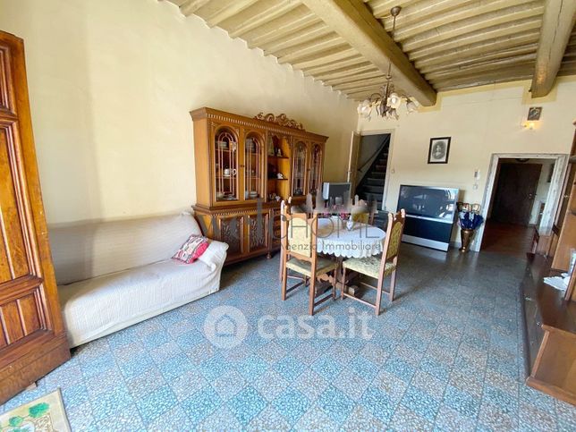 Casa bi/trifamiliare in residenziale in Via Fornello