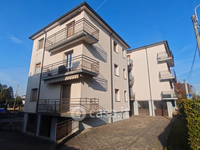 Attico/mansarda in residenziale in Via E. Alfieri 15