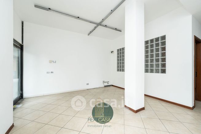 Ufficio in commerciale in Viale Martesana 103