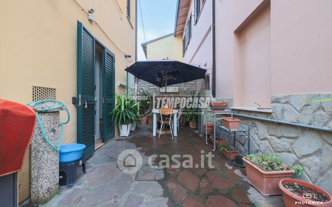 Appartamento in residenziale in Via Montanara