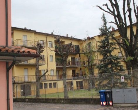 Casa indipendente in residenziale in Viale Bologna 275