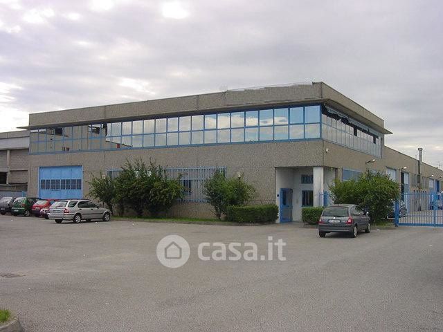 Capannone in commerciale in Viale Leonardo da Vinci