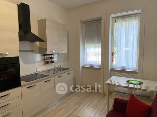 Appartamento in residenziale in Via Emilio Cornalia 19