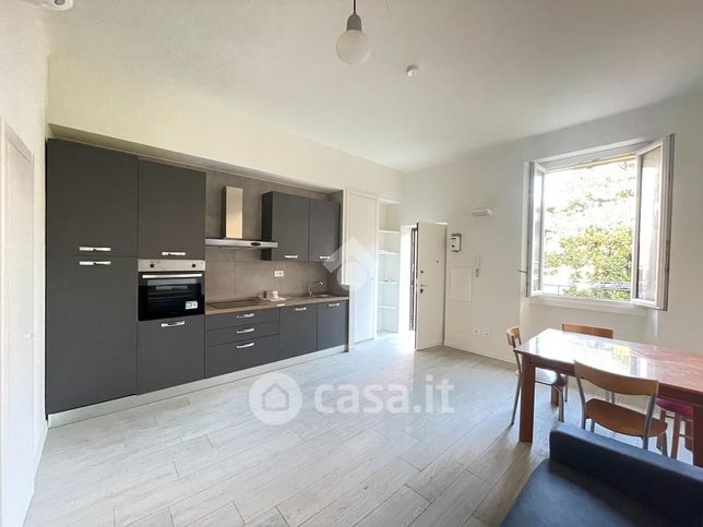 Appartamento in residenziale in Viale Edoardo Jenner 46