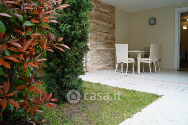 Villetta a schiera in residenziale in Via X Traversa
