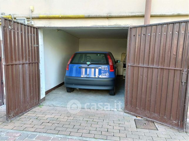 Garage/posto auto in residenziale in Rampa Santa Chiara