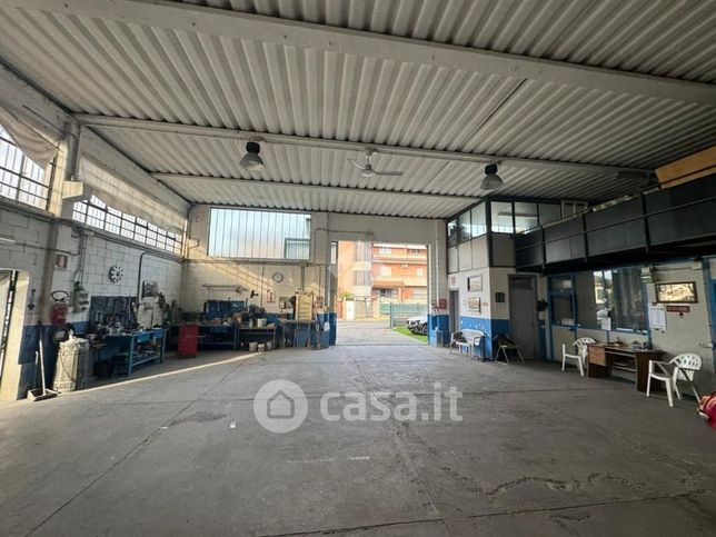 Capannone in commerciale in Via Risorgimento 302