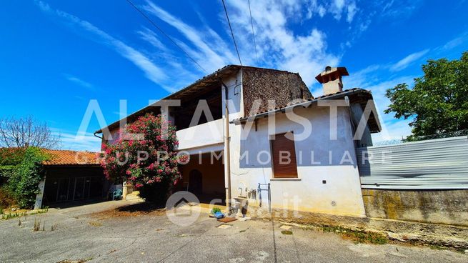 Rustico/casale in residenziale in Via Bussago