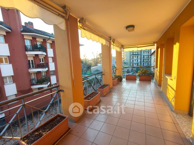 Appartamento in residenziale in Via De Amicis