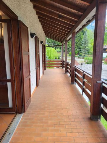 Casa indipendente in residenziale in Via Piani Resinelli