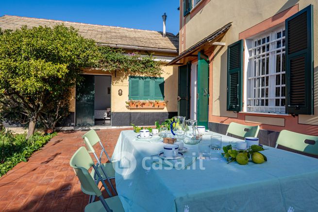 Casa indipendente in residenziale in Via Cerreto