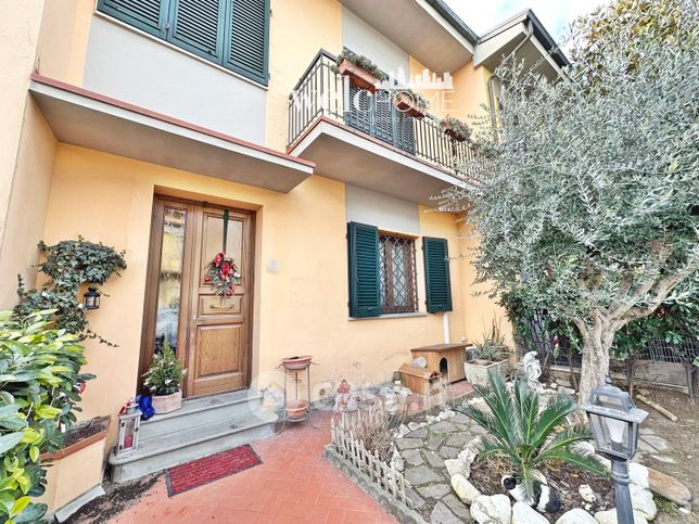 Villetta a schiera in residenziale in Via Genova