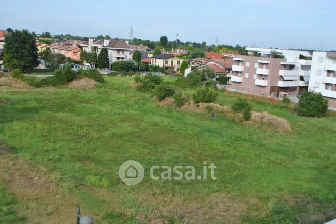 Terreno edificabile in residenziale in Via Albert Sabin