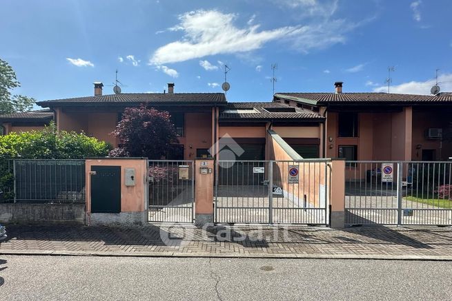 Villetta a schiera in residenziale in G.Falcone E P. Borsellino 3