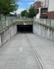 Box/posto auto in residenziale in Via L. Castoldi