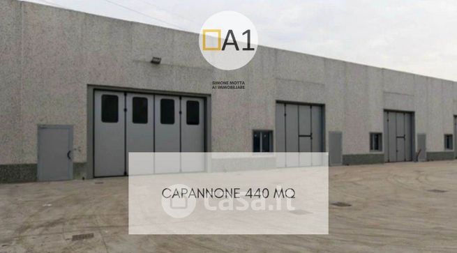 Capannone in commerciale in Via Po