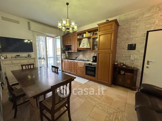 Appartamento in residenziale in Via Mar Jonio 21