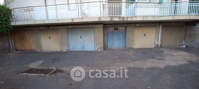 Garage/posto auto in residenziale in Via Firenze 123