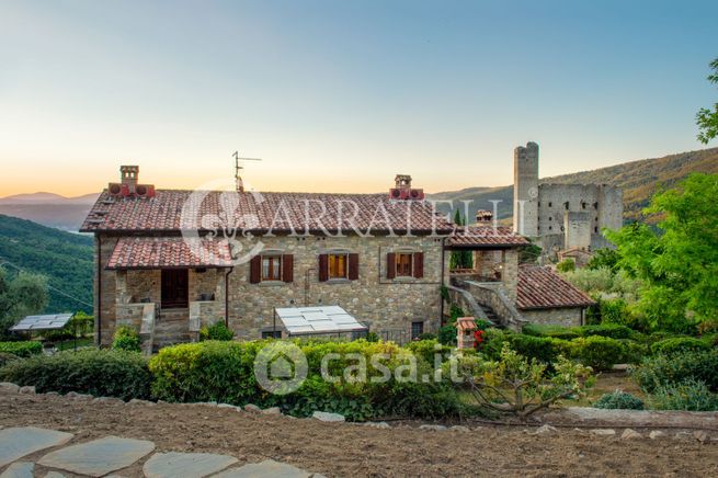 Rustico/casale in residenziale in Località Portole 36