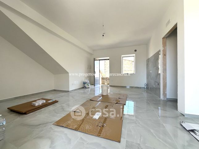 Appartamento in residenziale in Via Appia 145