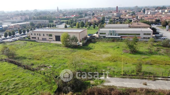 Terreno edificabile in residenziale in Via Cascina Canali