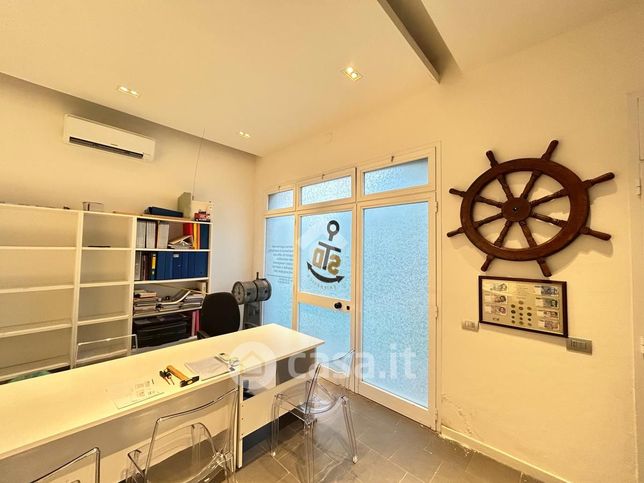 Capannone in commerciale in Viale San Bartolomeo 835