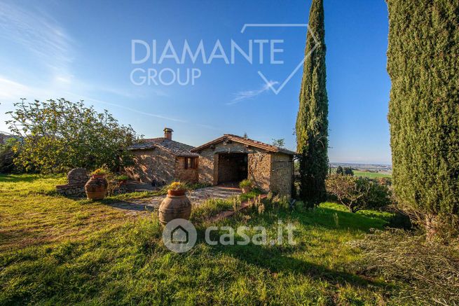 Rustico/casale in residenziale in Paciano