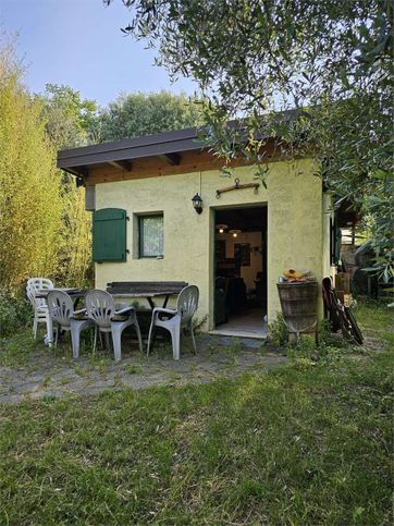Terreno agricolo in commerciale in
