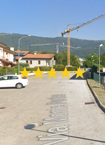 Appartamento in residenziale in Via Montello