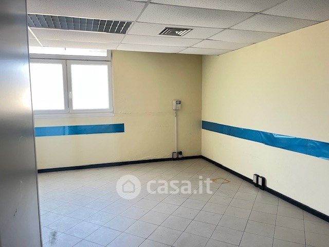 Capannone in commerciale in Viale della Mercanzia