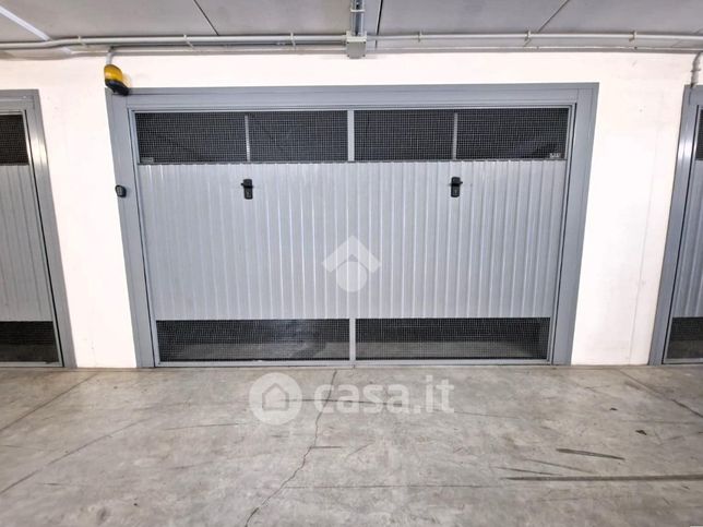 Garage/posto auto in residenziale in Via San Zeno 33