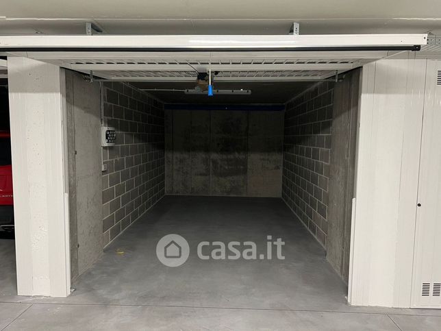 Garage/posto auto in residenziale in Via Torquato Taramelli