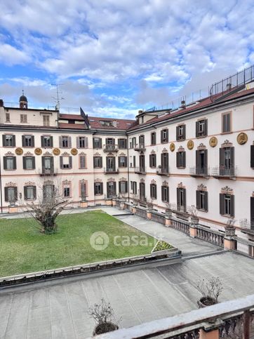 Ufficio in commerciale in Largo Cairoli