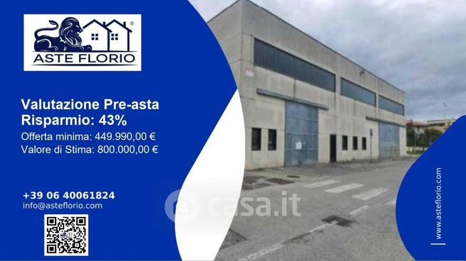 Capannone in commerciale in Strada Statale 16 Adriatica