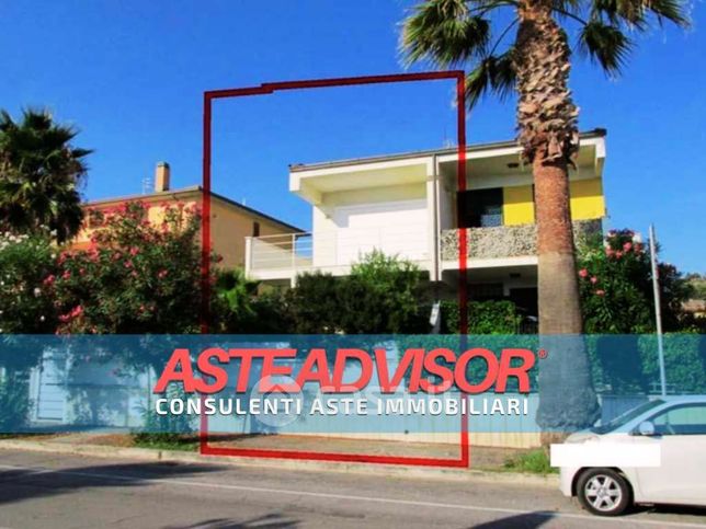 Villa in residenziale in Via Lampedusa 9