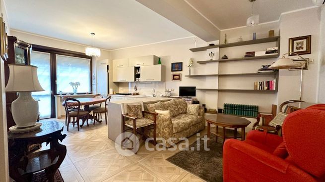 Appartamento in residenziale in Corso Raffaello 7