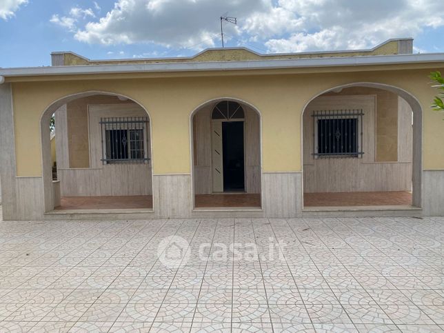 Casa indipendente in residenziale in Località Spiaggia Bella