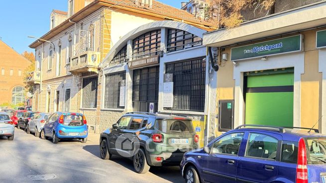 Capannone in commerciale in Via Salerno 64