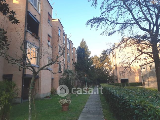 Appartamento in residenziale in Via Mario Azzi 32