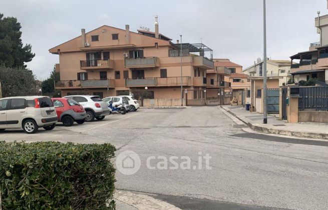 Ufficio in commerciale in Via Giovanni Falcone 78