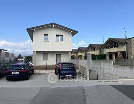 Box/posto auto in residenziale in Via Cappelletta 32